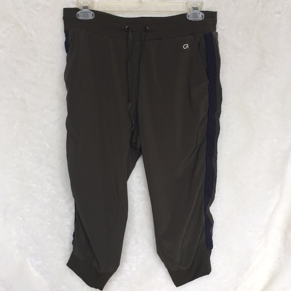 Gap fit 3/4 joggers